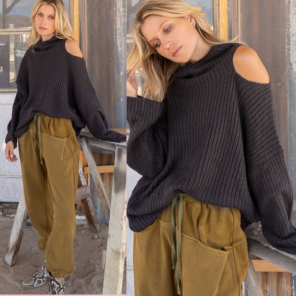 SOLD OUT 52274 POL Mock Neck Sweater - Picture 3 of 5